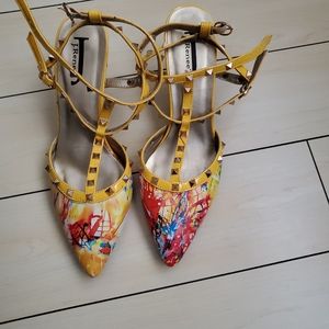 Multi colored strapped shoe